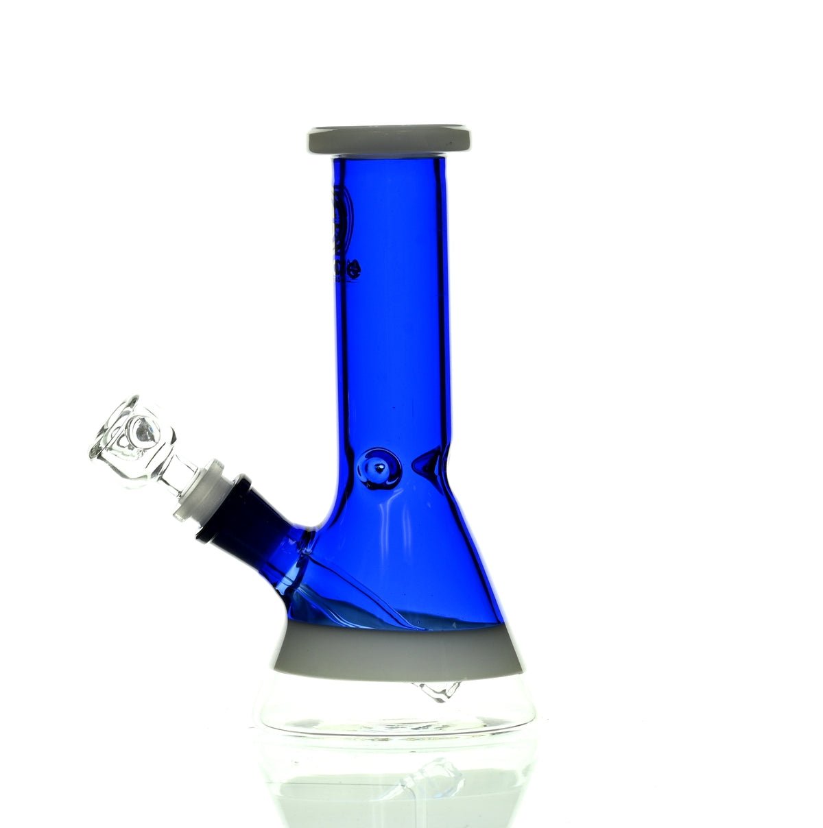Close-up of ENCORE 8 inch Full Color Blue Beaker Waterpipe mouthpiece and colorful glass design