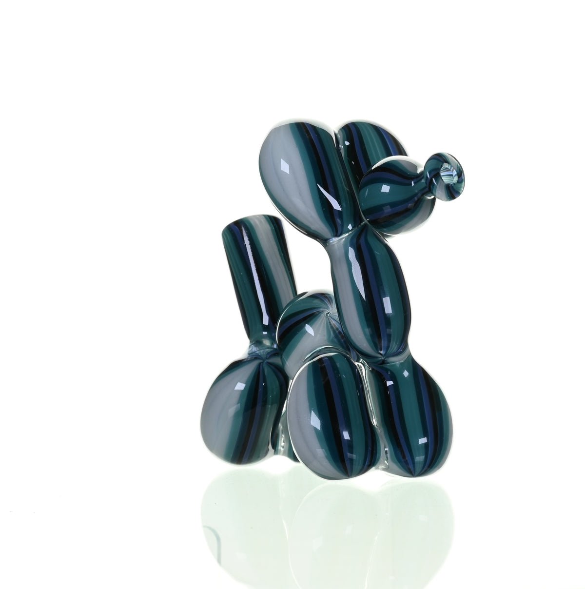 Side view of BLITZKRIEGA MINI BALLOON GIRAFFE #103 glass rig