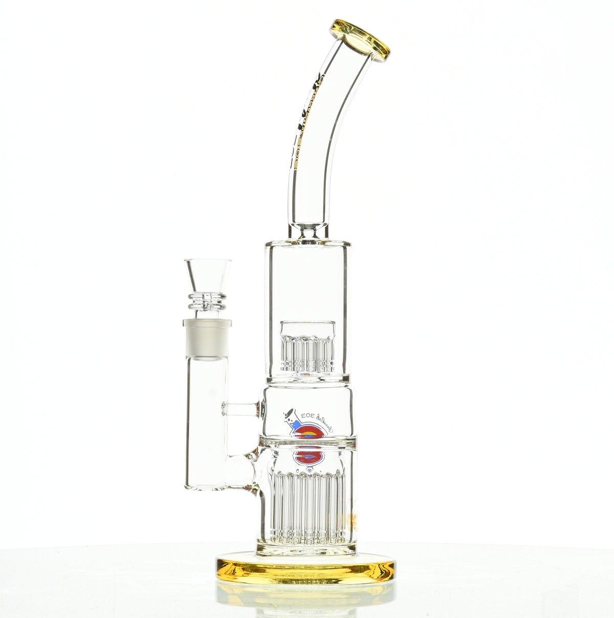 Close-up of gold accents on GLASSLAB 303 Glass Lab 303 waterpipe rig
